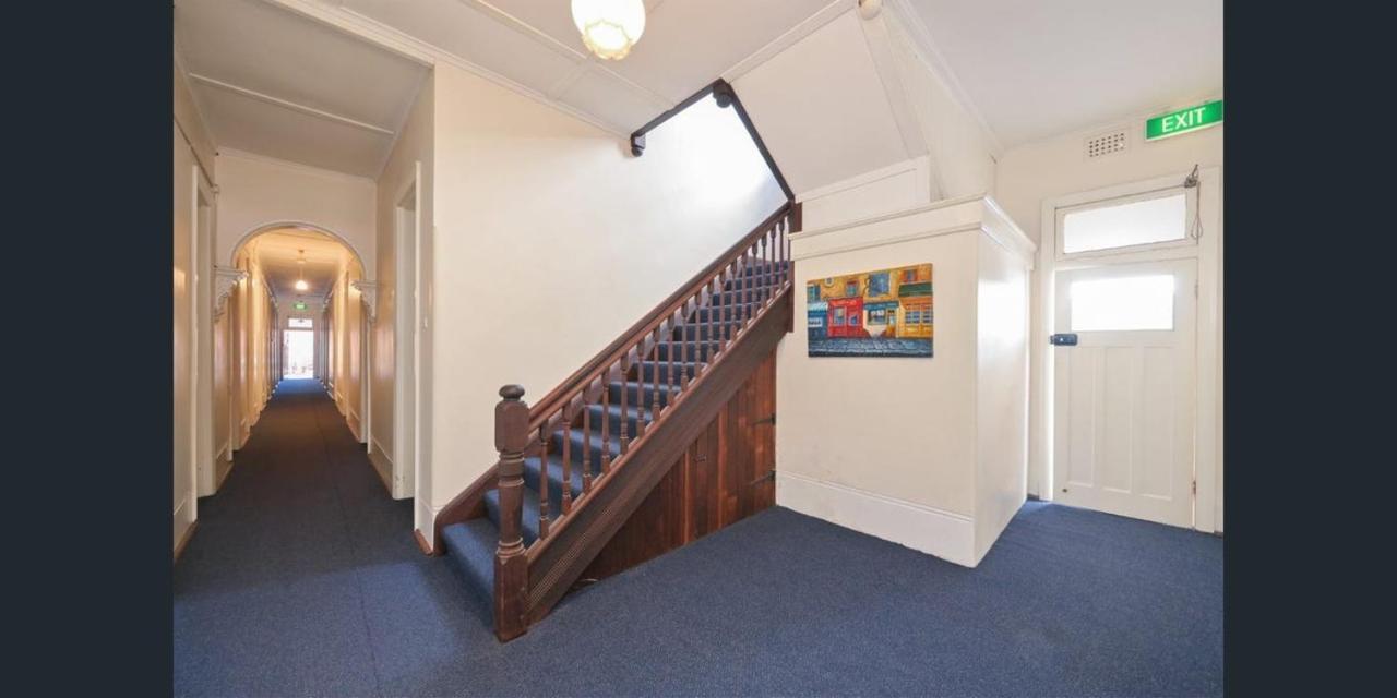 Emu Backpackers Perth - Note - Valid Passport Required For Check In Hostel Exterior foto