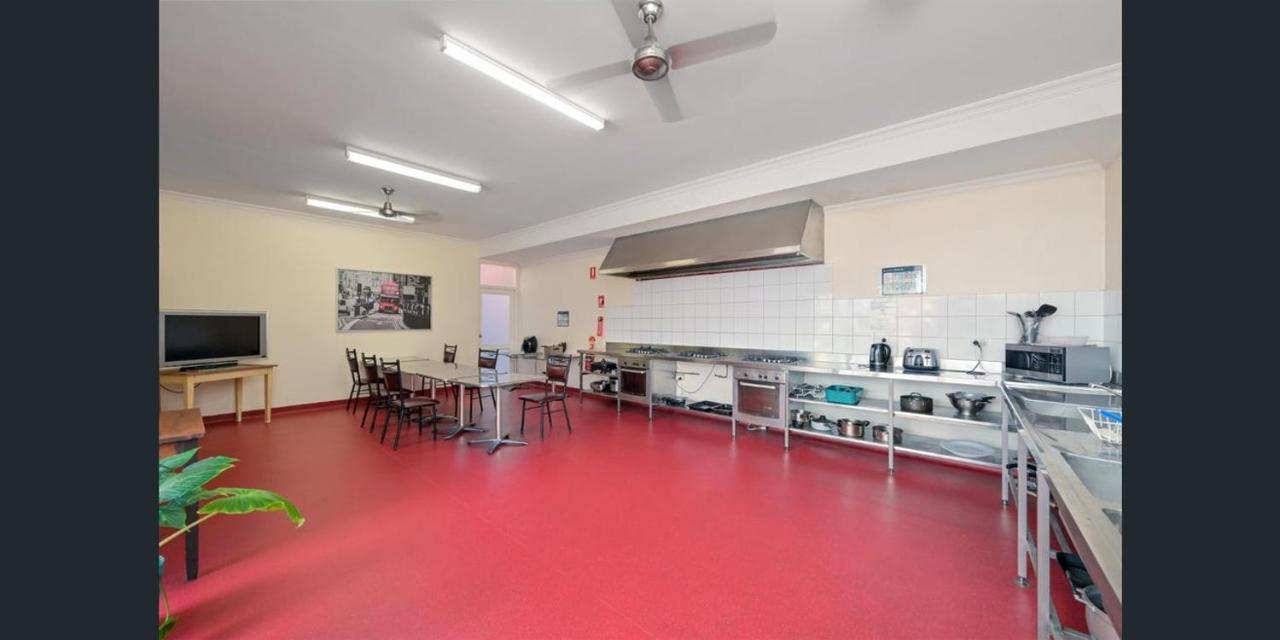 Emu Backpackers Perth - Note - Valid Passport Required For Check In Hostel Exterior foto
